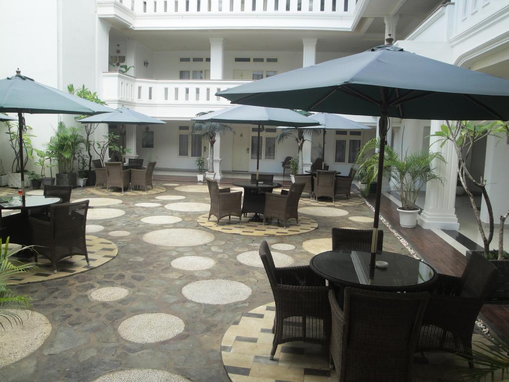 Ramayana Hotel Makassar Exterior photo